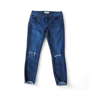 Free People Distressed Busted Knee Medium Wash Cutoff Jeans Women's 26